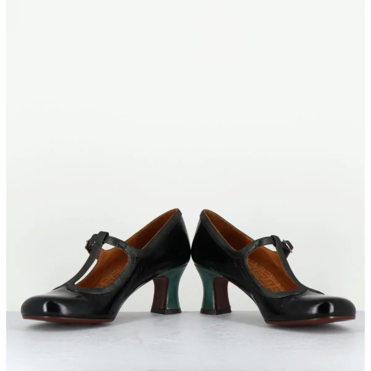 Discount CHIE MIHARA Babies petit talon en cuir effet vernis - MYLKA MASERATI NEGRO NOIR