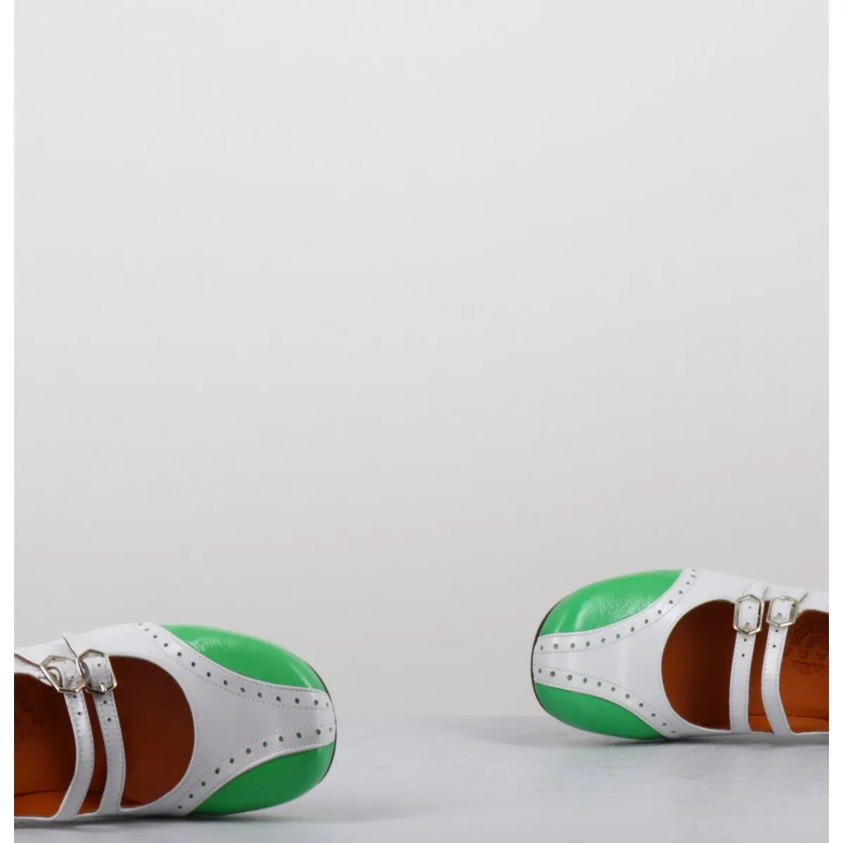 Online CHIE MIHARA Babies petit talon look vintage vernis blanc & vert - MAIME44 FERRARI BLANCO