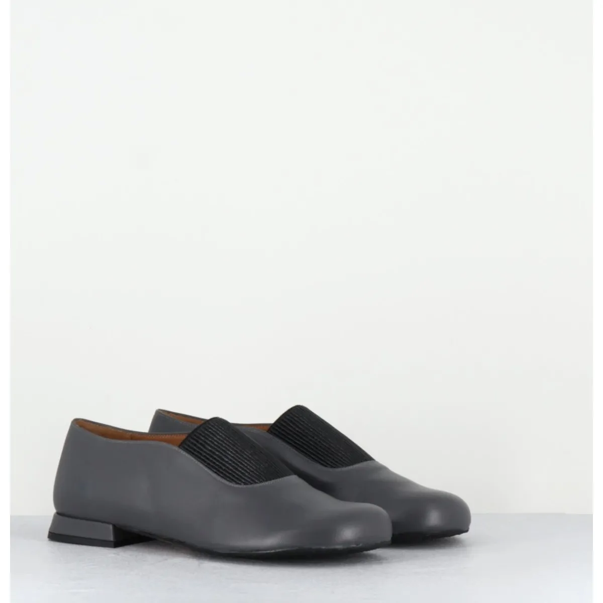 Online AUDLEY Ballerines à élastique en cuir souple - MAGAR NAPPA ASFALTO GRIS