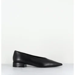 TO&CO Ballerines en cuir bout pointu - NEAL NAPPA BLACK NOIR