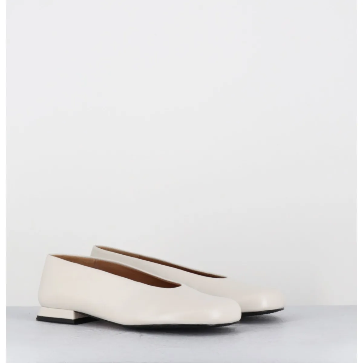 Sale AUDLEY Ballerines minimalistes en cuir - PAOLA1 MARFIL NAPPA BLANC