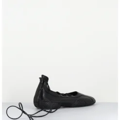 Discount MIISTA Ballerines sport en cuir longs lacets - AVERIE BLACK LACE NOIR