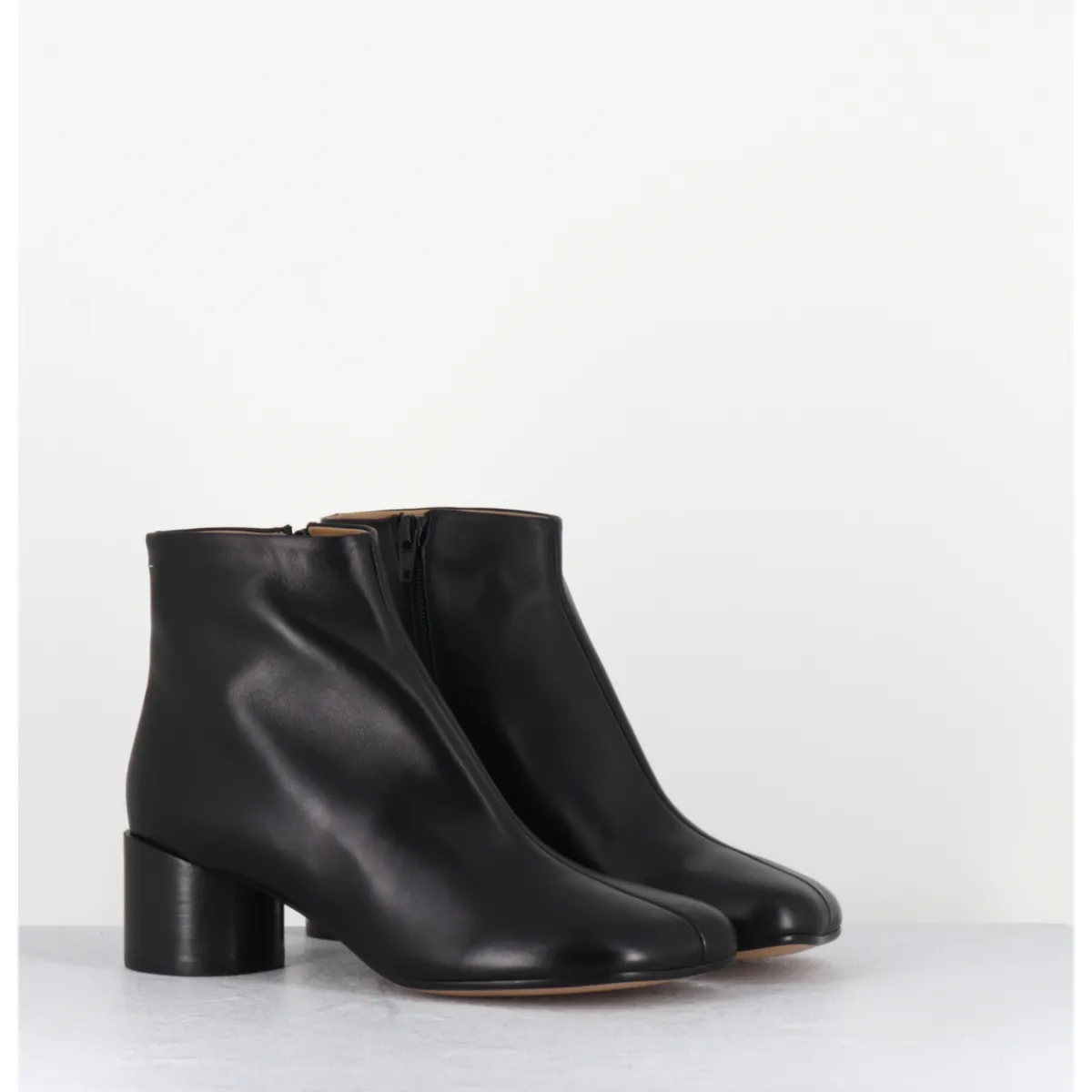 Hot MM6 MAISON MARGIELA Boots anatomiques en cuir petit talon - S59WU0234 T8013 NOIR