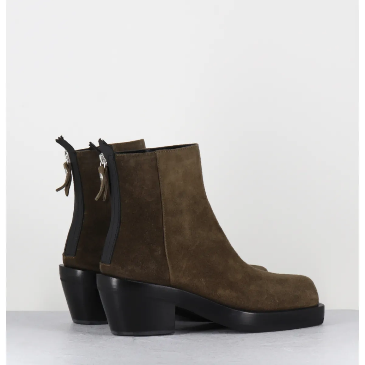 Outlet AGL Boots bikers courtes en daim kaki - MOTA FERGUS FOREST