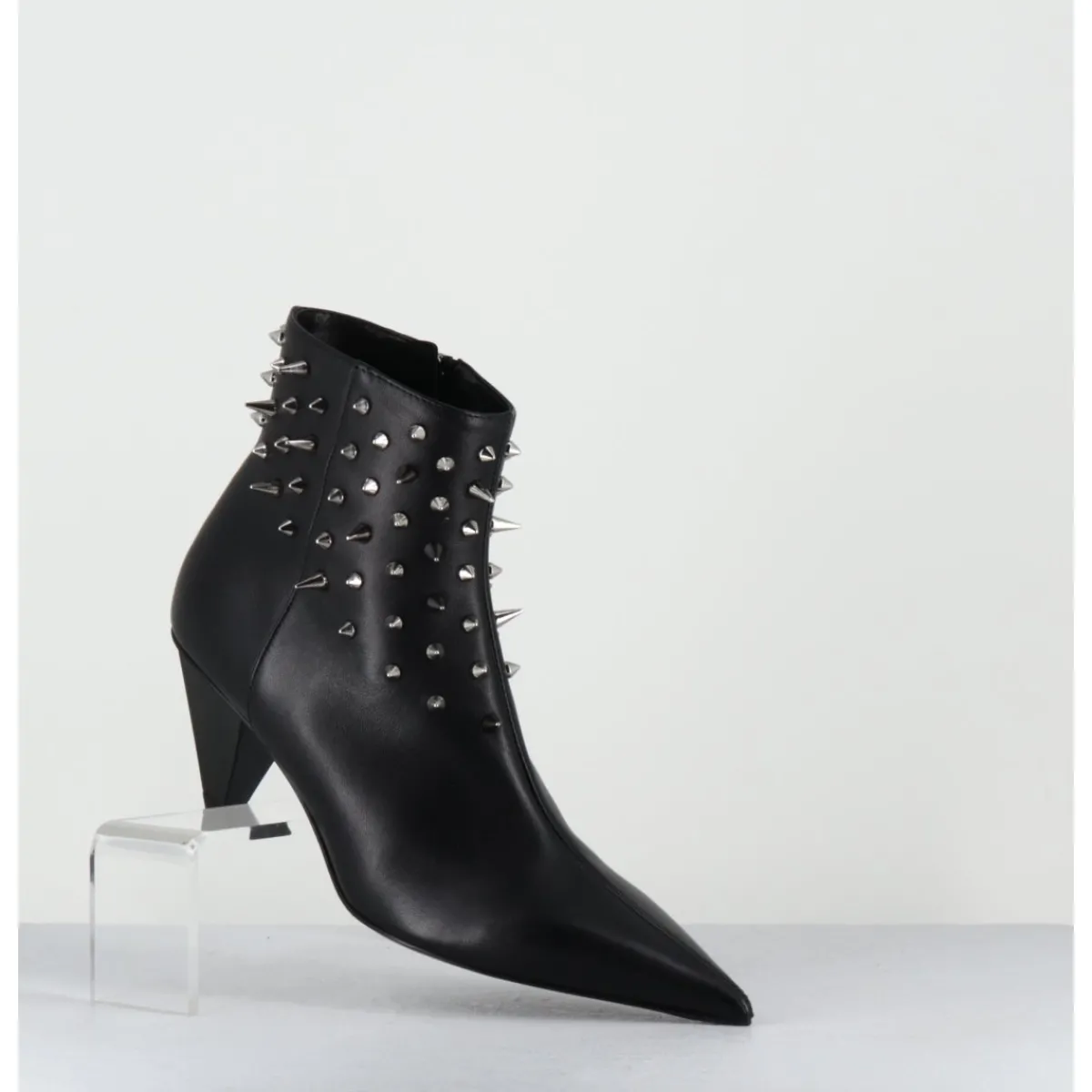 Outlet AGL Boots bout pointu en cuir à clous - KNIFE STUDS NERO NOIR
