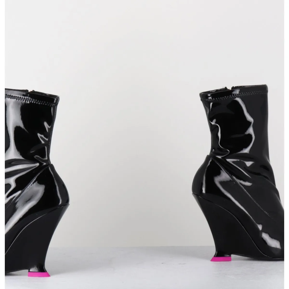 Online 3JUIN Boots bout pointu vernis talon compensé y2k - MARLA FLUID BLACK NOIR