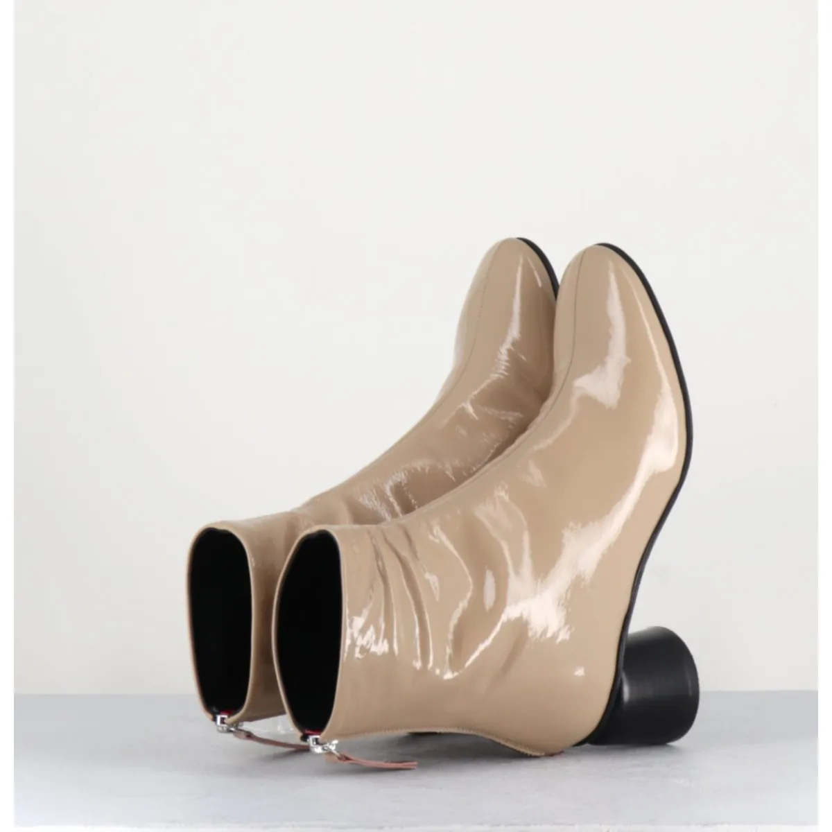 Outlet HALMANERA Boots en cuir vernis petit talon 60s - ANYA13 INCENSO BEIGE