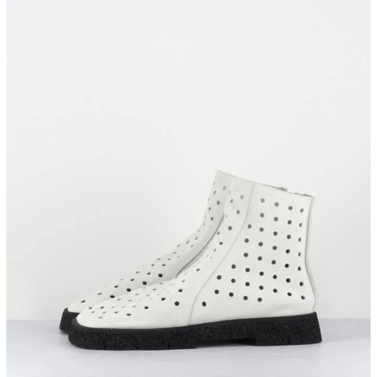 Discount ANTONIO BARBATO Boots minimalistes légères en daim blanc ajouré - 1104 NABUK AVORIO