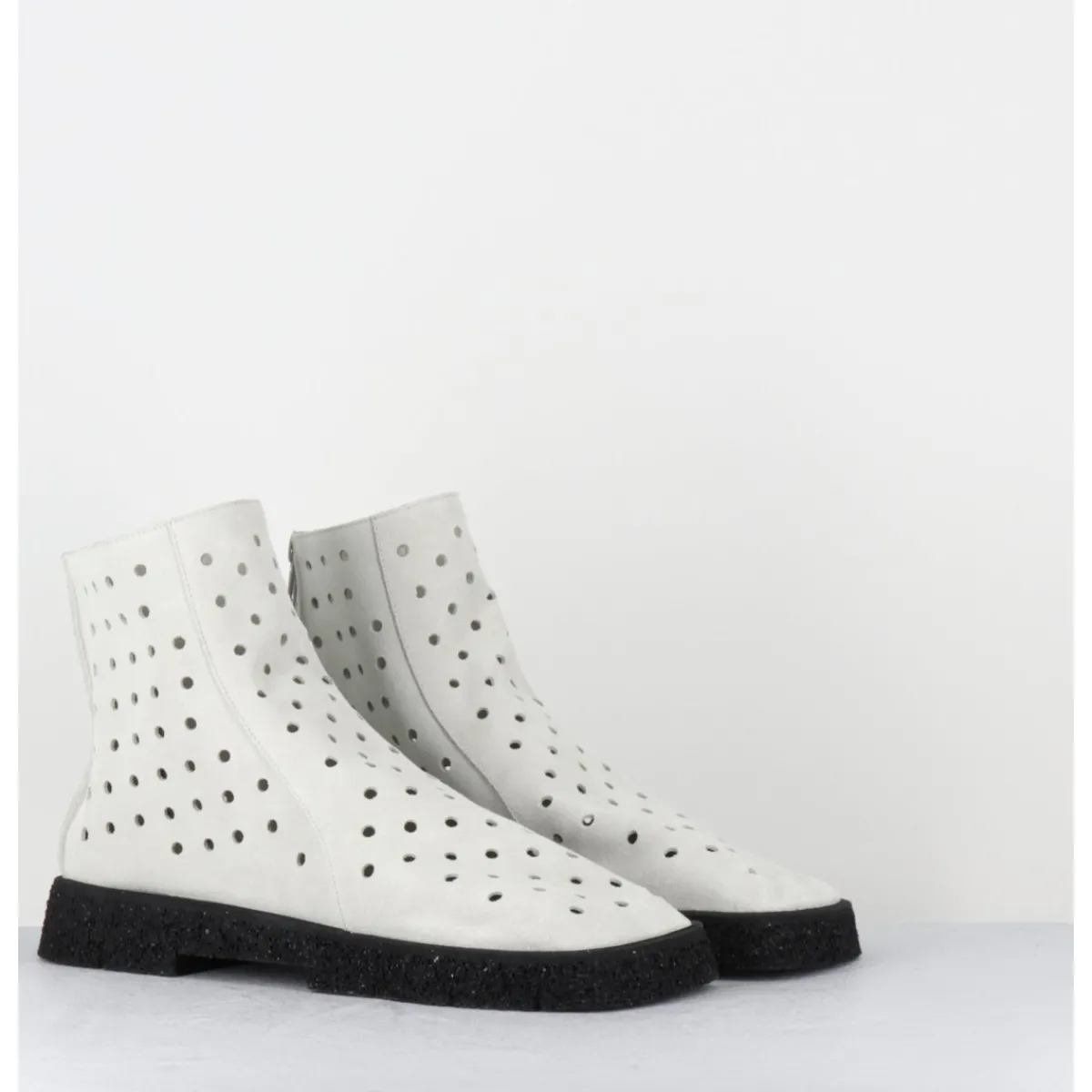 Discount ANTONIO BARBATO Boots minimalistes légères en daim blanc ajouré - 1104 NABUK AVORIO