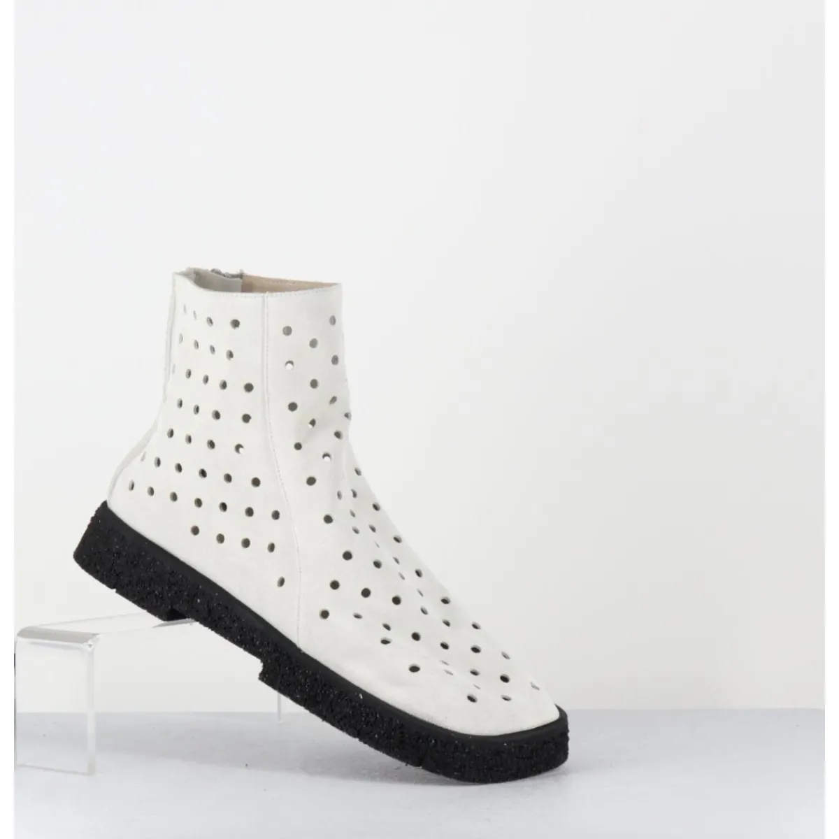 Discount ANTONIO BARBATO Boots minimalistes légères en daim blanc ajouré - 1104 NABUK AVORIO