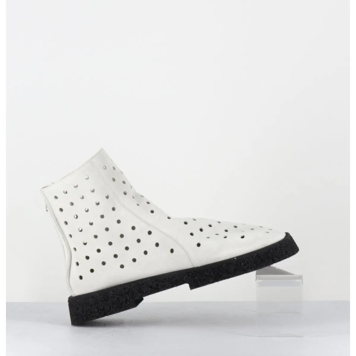 Discount ANTONIO BARBATO Boots minimalistes légères en daim blanc ajouré - 1104 NABUK AVORIO