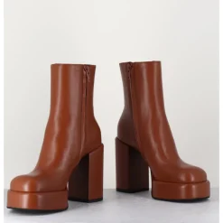New GARRICE LAB Boots 70s en cuir marron - AIKO NAPPA LUGGAGE
