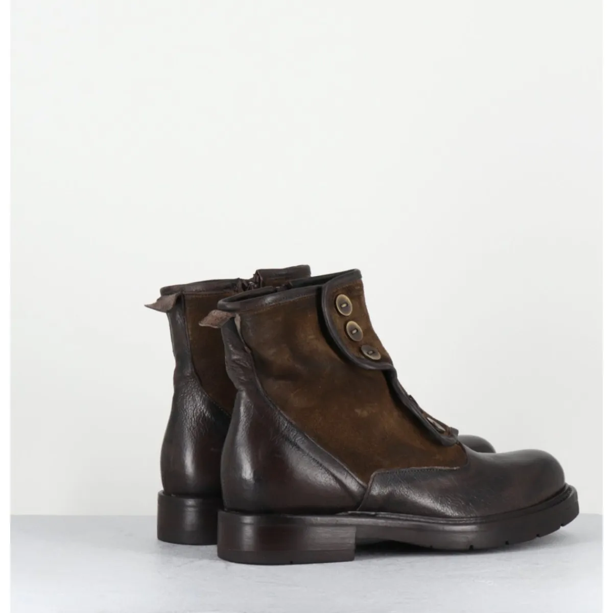 GARRICE LAB Bottines plates à boutons en cuir - LACO CARLY FANGO MARRON