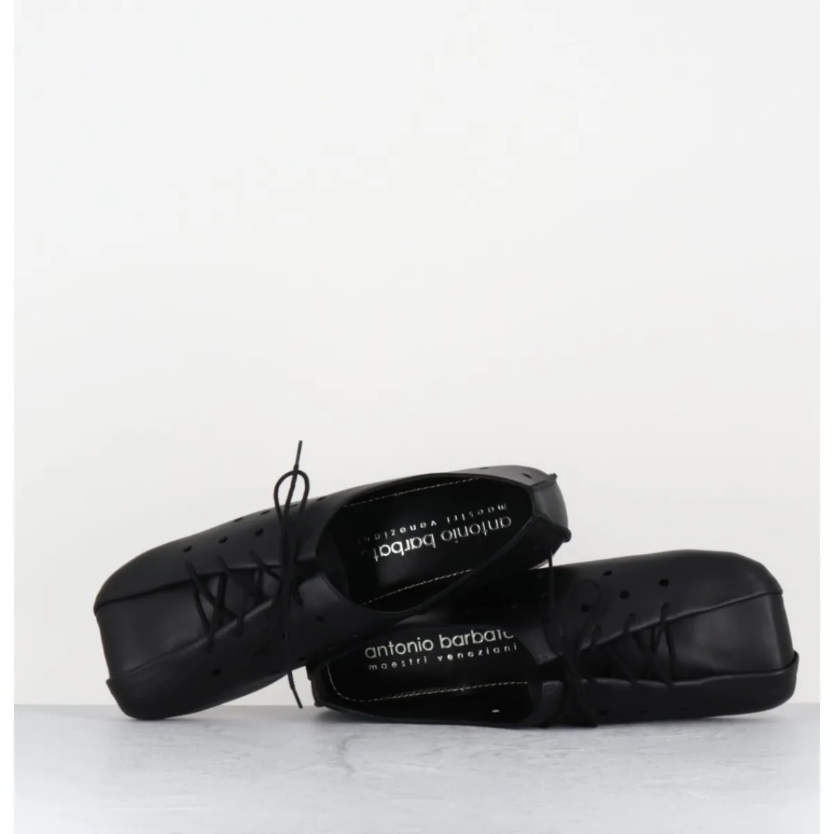 ANTONIO BARBATO Chaussures minimalistes à lacets en cuir perforé - AB4651 NAPPATO NERO NOIR