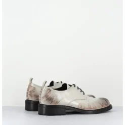 Sale GARRICE LAB Derbies en cuir blanc cassé effet usé - ANATI MORODER AVORIO