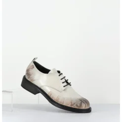 Sale GARRICE LAB Derbies en cuir blanc cassé effet usé - ANATI MORODER AVORIO
