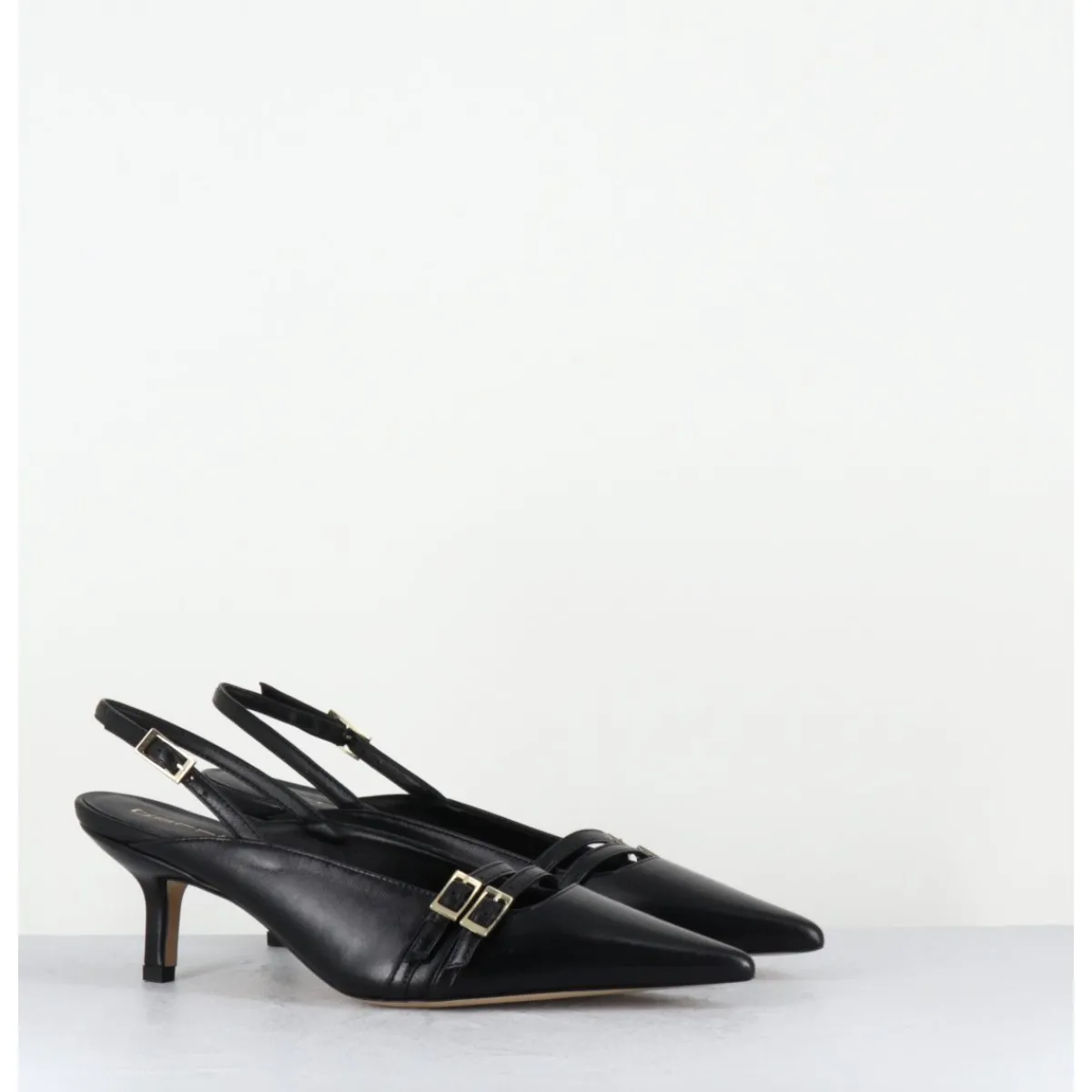 Outlet GARRICE LAB Escarpins bout pointu buckle slingback en cuir - DIRNA NAPPA NERO NOIR