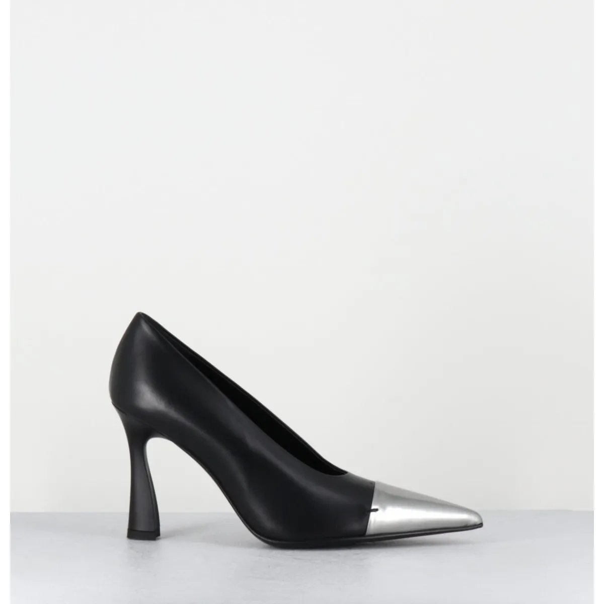 Hot PREMIATA Escarpins bout pointu en cuir & argent - M6835 GARDA NERO NOIR