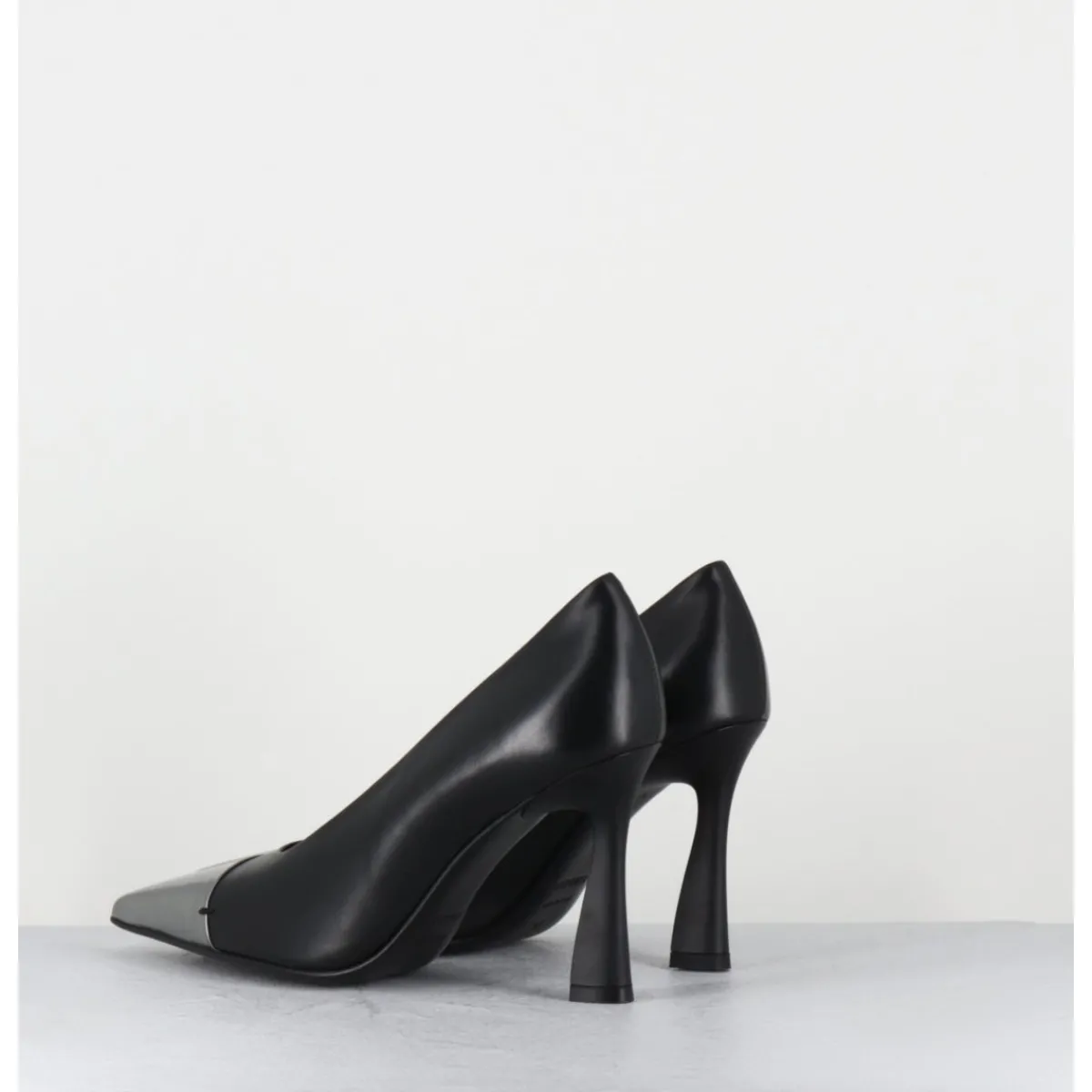 Hot PREMIATA Escarpins bout pointu en cuir & argent - M6835 GARDA NERO NOIR