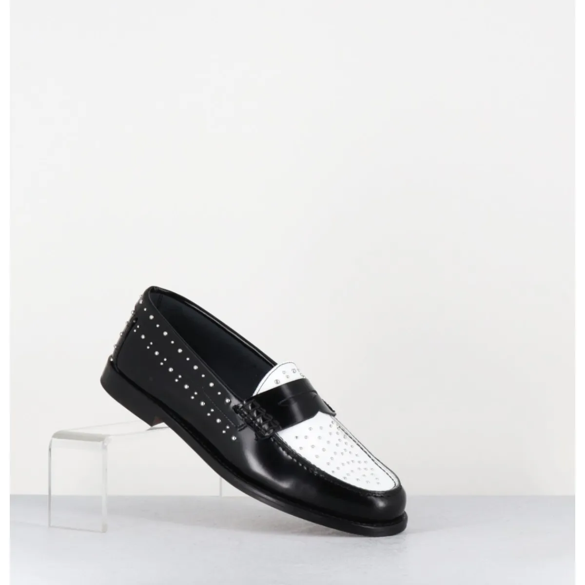 GARRICE LAB Mocassins bi-colores noir & blanc cloutés - ILAY ABRA NERO BIANCO NOIR&BLANC