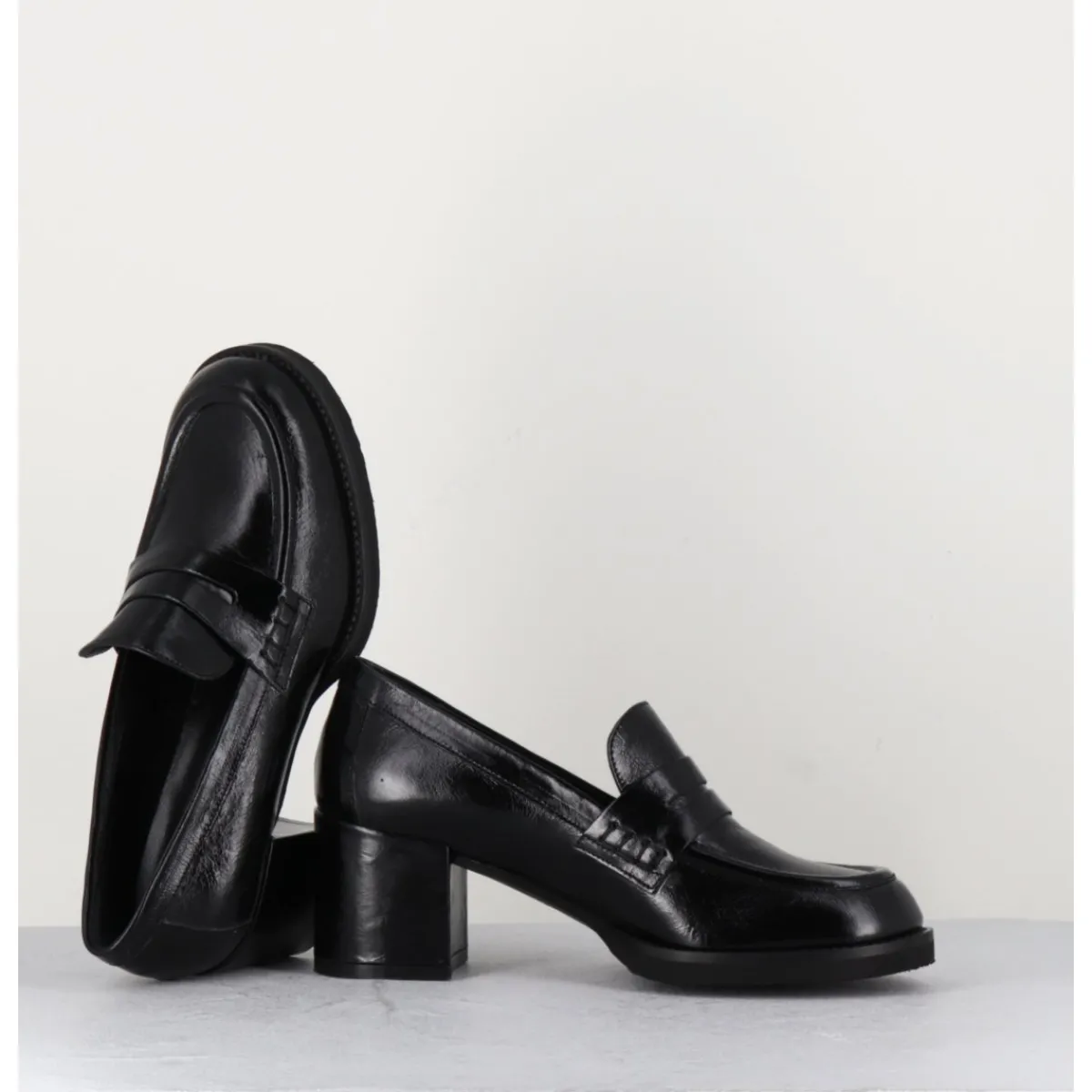 GARRICE LAB Mocassins en cuir brillant - AH500 BLACK NOIR