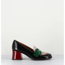 Hot CHIE MIHARA Mocassins petit talon en cuir vernis noir & boucle verte - MEMET NEGRO SAND