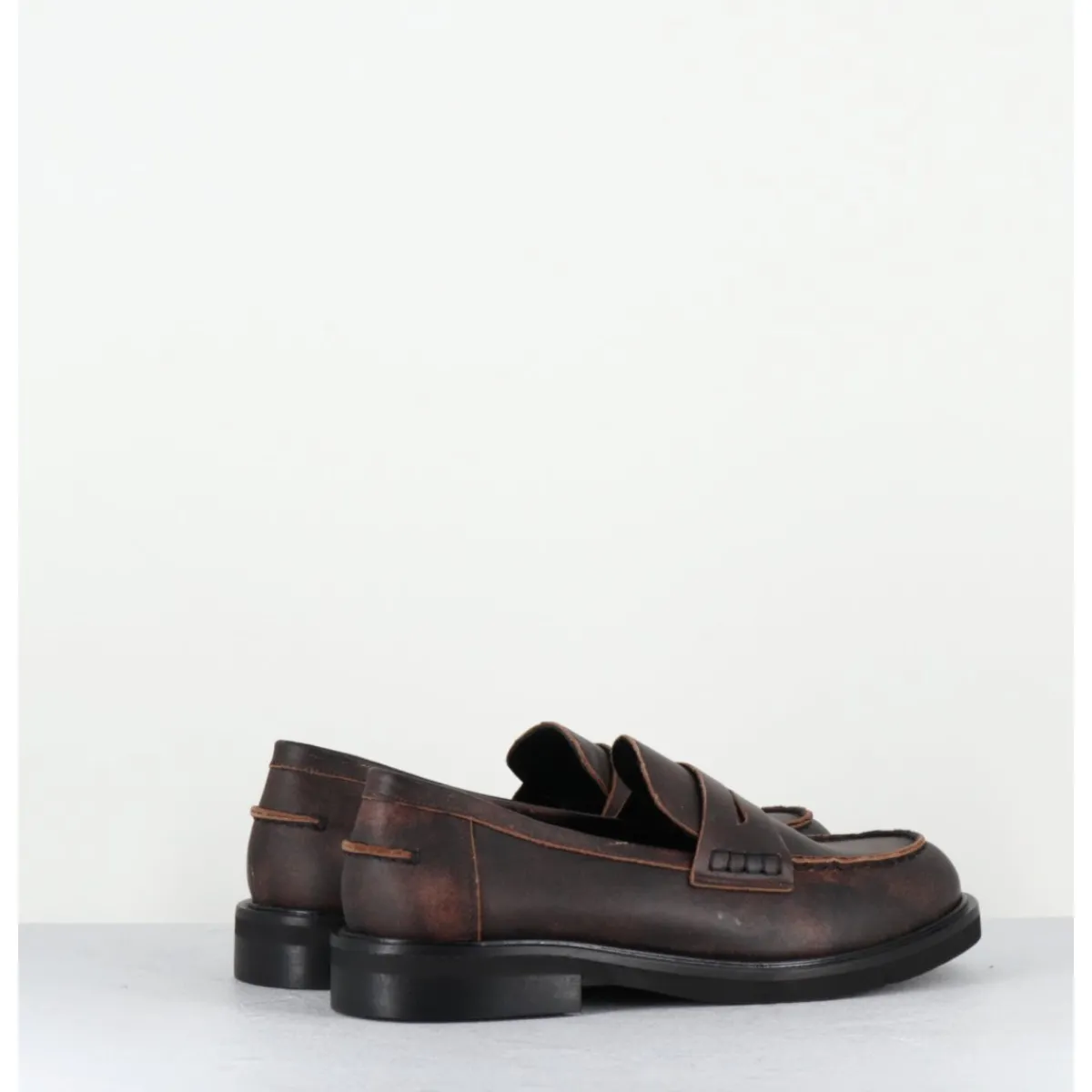 Online GARRICE LAB Mocassins plats à bout rond en cuir cuir effet vintage - CHINO SOUL MERINGA MARRON