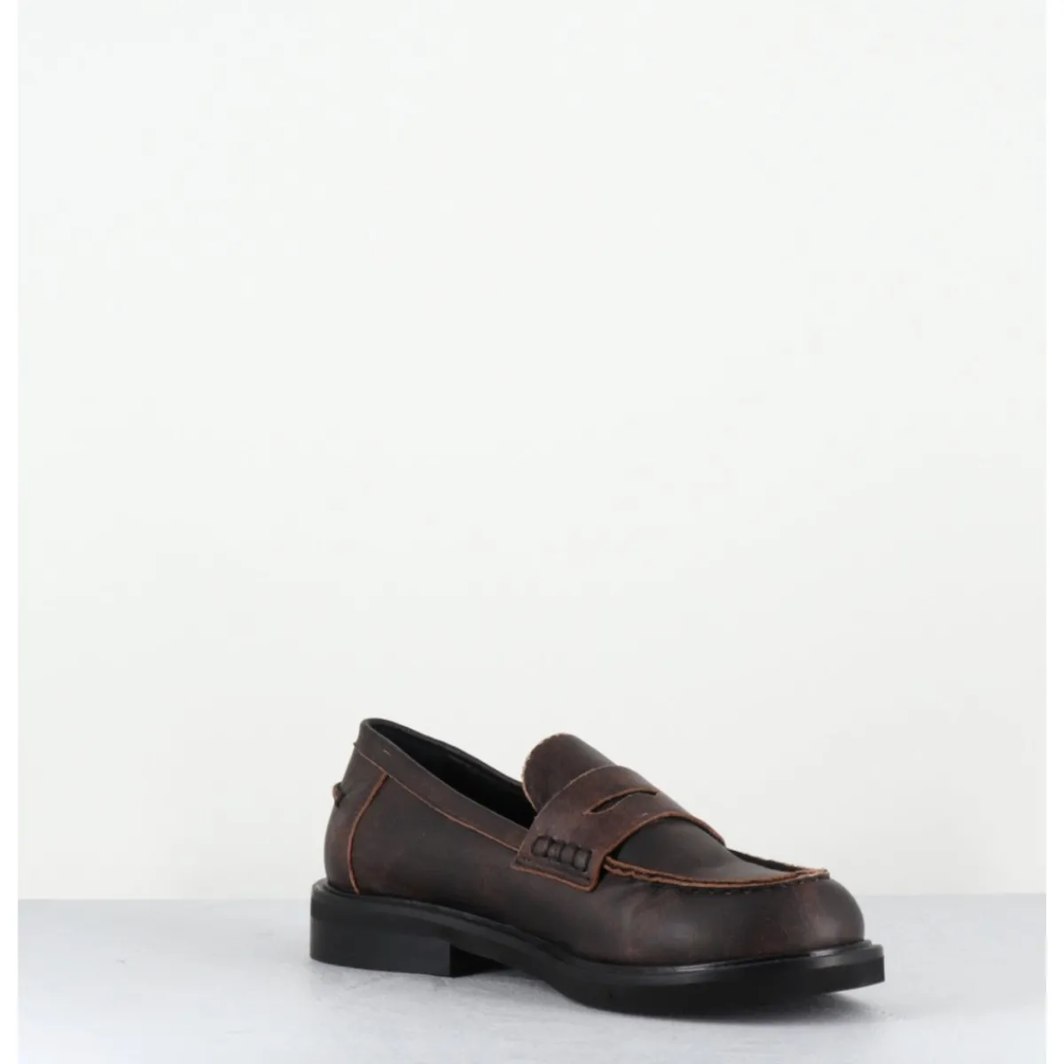 Online GARRICE LAB Mocassins plats à bout rond en cuir cuir effet vintage - CHINO SOUL MERINGA MARRON