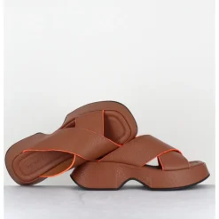 Online VIC MATIE Mules à plateforme en cuir grainé & bordures orangées - 1E1516D QUINTINO TOBACCO CAMEL