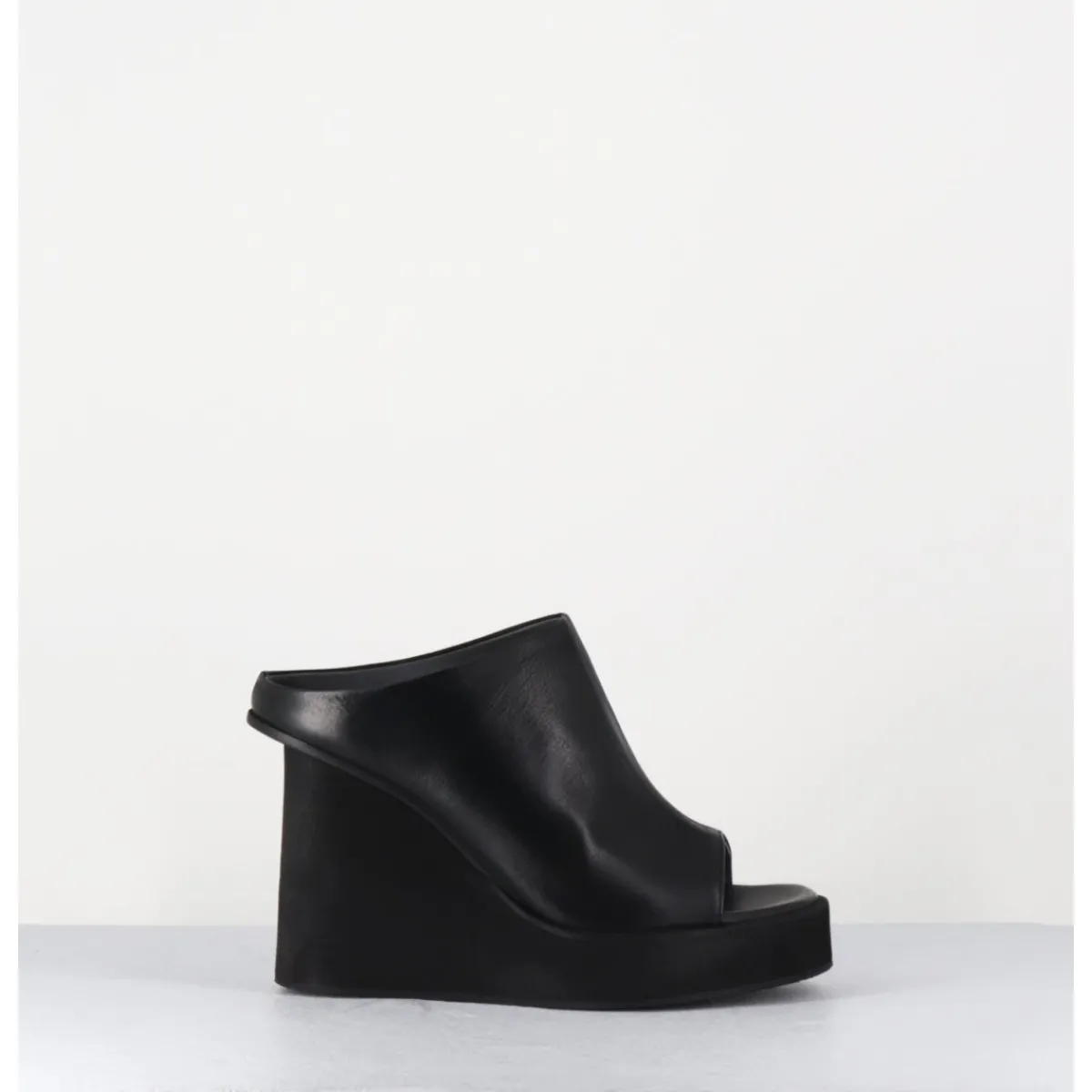 Sale SORT AARHUS Mules compensées déstructuré en cuir - 3781 GAS NERO NOIR