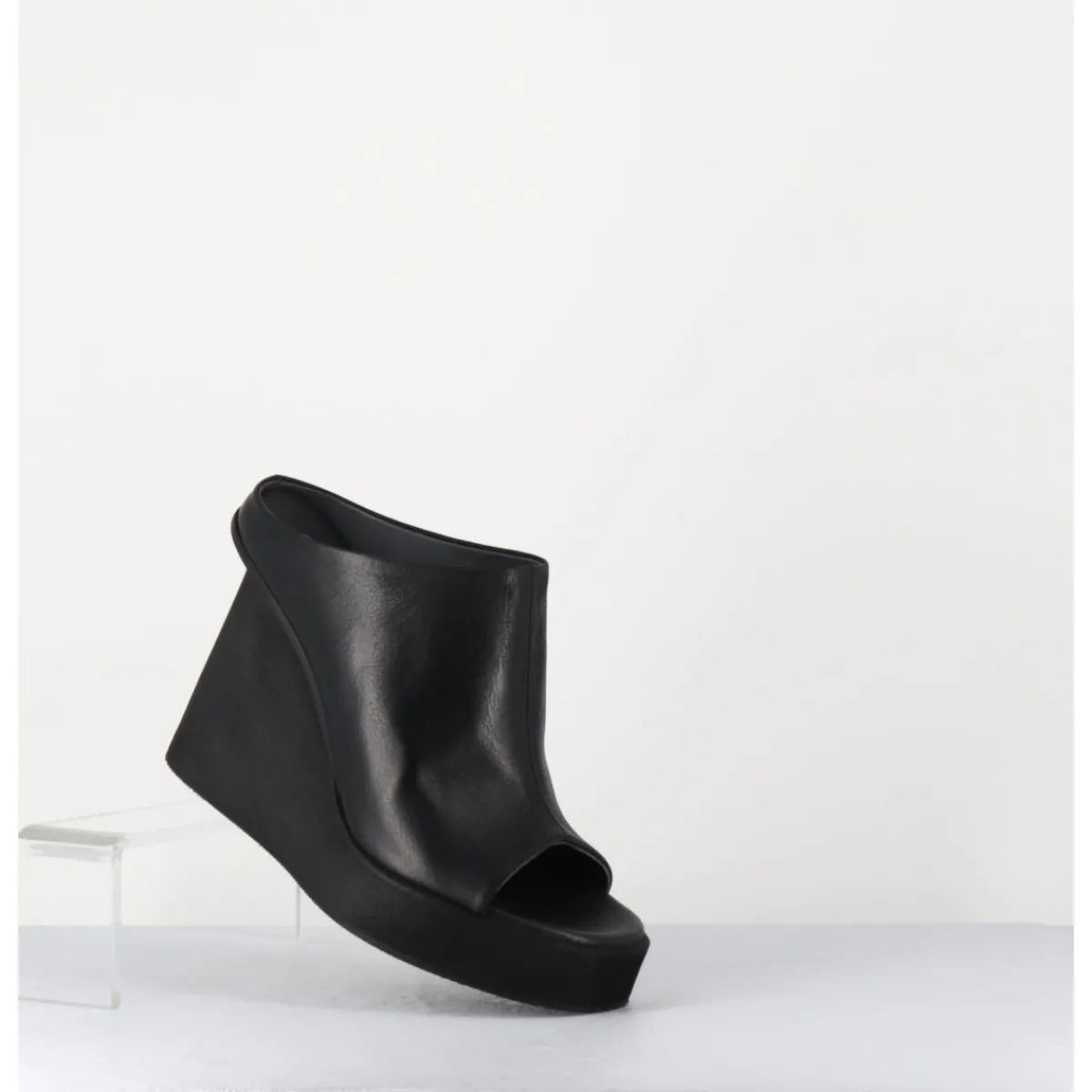 Sale SORT AARHUS Mules compensées déstructuré en cuir - 3781 GAS NERO NOIR