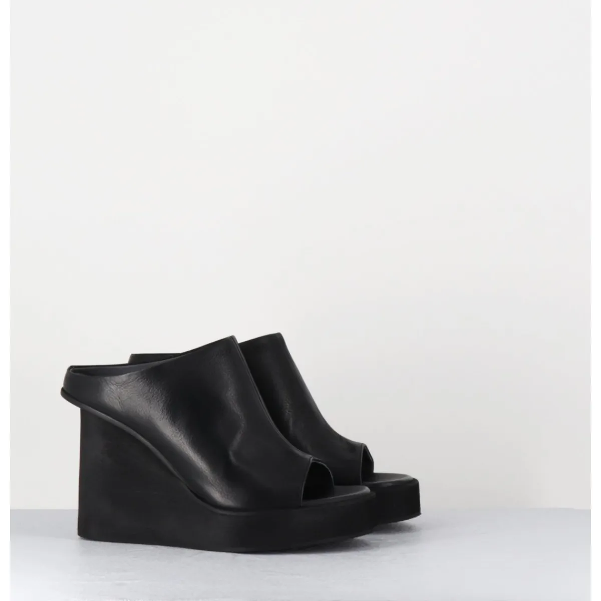 Sale SORT AARHUS Mules compensées déstructuré en cuir - 3781 GAS NERO NOIR