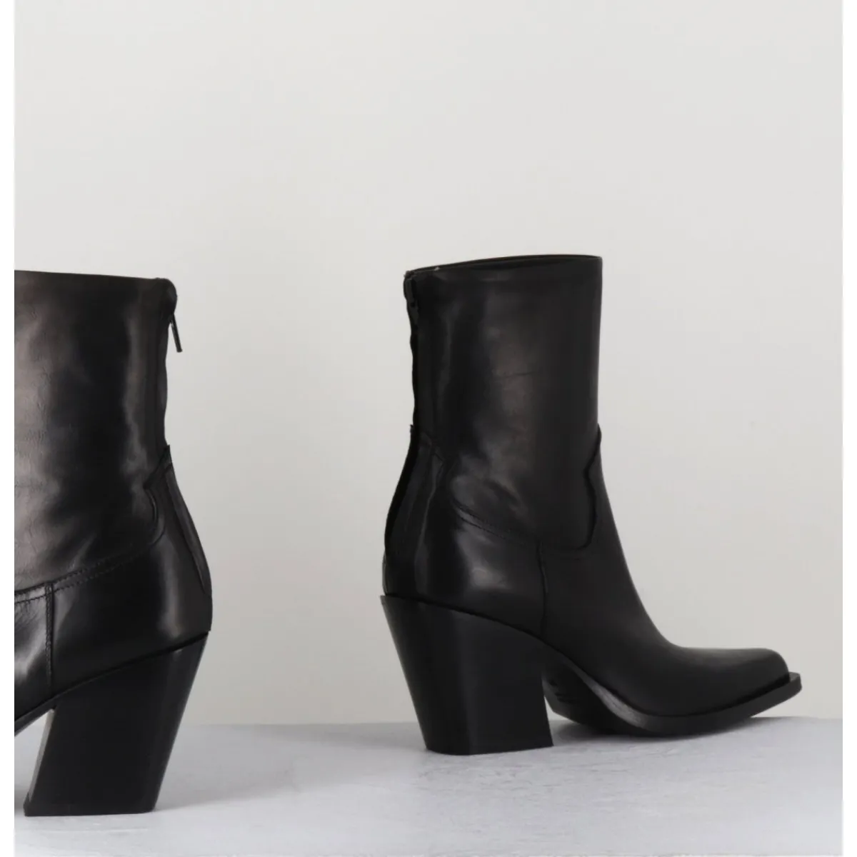 Outlet GARRICE LAB Santiags talon haut en cuir souple - DESI24 FULAR NERO NOIR