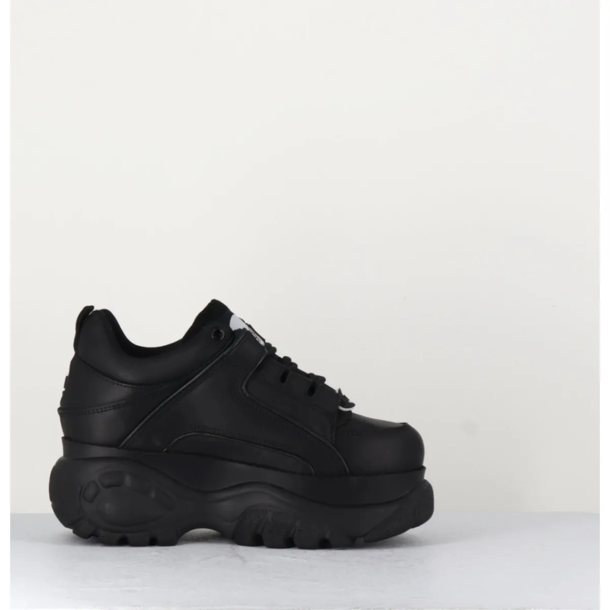 Outlet BUFFALO LONDON Sneakers en cuir à plateforme Buffalo Original - 1339N BLACK NOIR